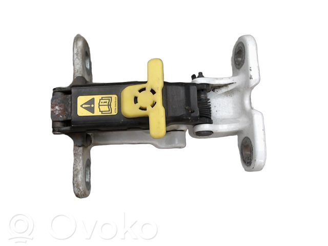 Loading door lower hinge   2556108,2556108