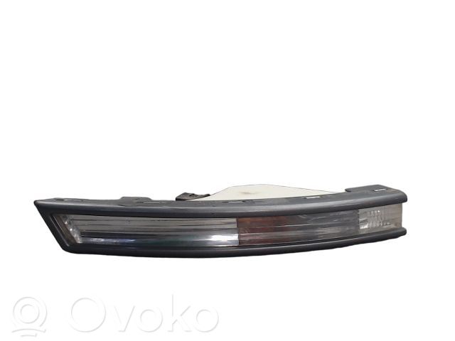 Volkswagen PASSAT B6 Kierunkowskaz przedni 