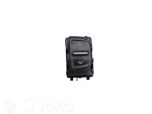 Dacia Sandero II Electric window control switch 