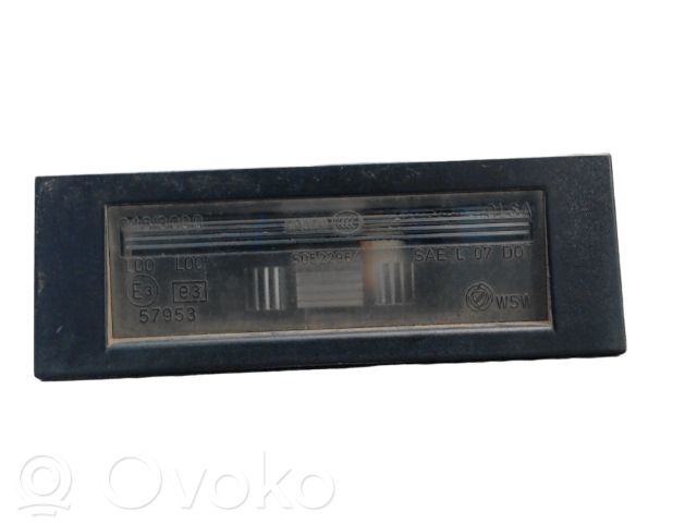 Fiat 500L Lampa oświetlenia tylnej tablicy rejestracyjnej 