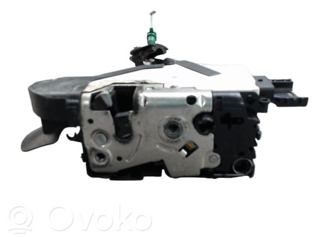 Citroen C3 Picasso Front door lock 