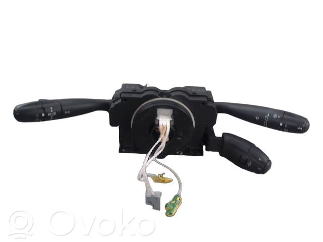 Peugeot 206 Interruptor/palanca de limpiador de luz de giro 
