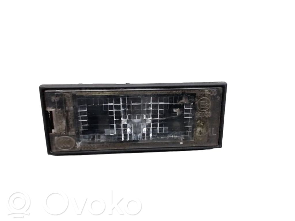 Renault Megane III Lampa oświetlenia tylnej tablicy rejestracyjnej 