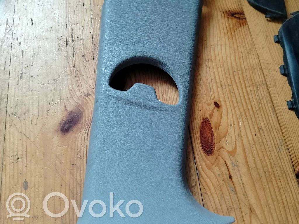 BMW 1 E81 E87 (B) pillar trim (top) 