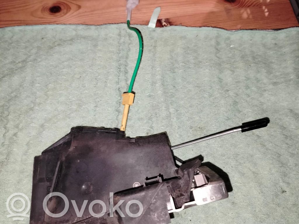 BMW 5 E39 Front door lock 