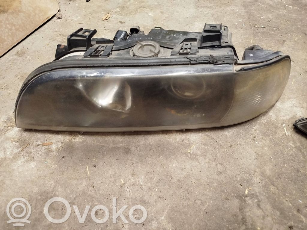 BMW 5 E39 Lampa przednia 