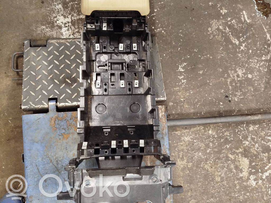 Jaguar XF X250 Console centrale 