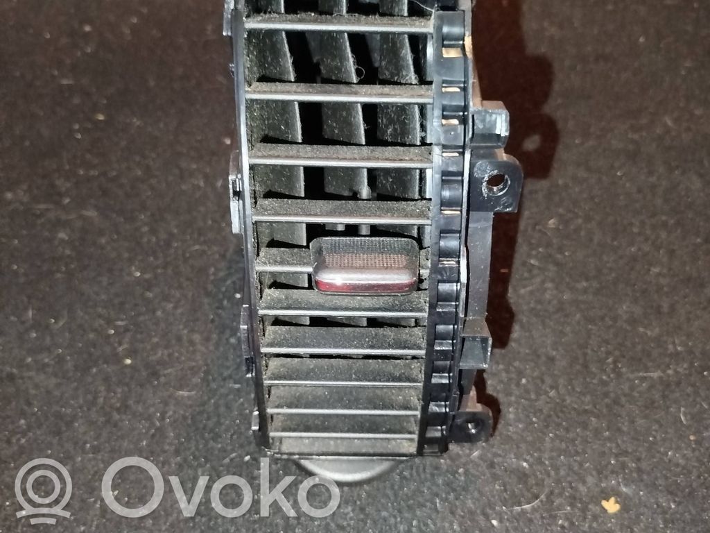 Nissan Note (E11) Centrālais gaisa ventilācijas režģis 