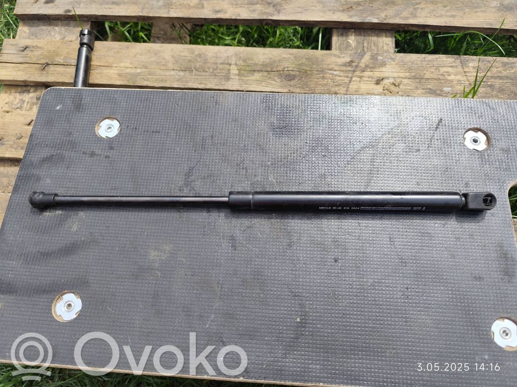 Alfa Romeo 147 Amortyzator klapy tylnej bagażnika 
