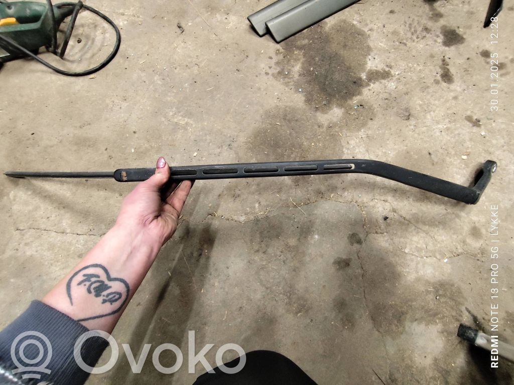 Citroen C4 I Front wiper blade arm 