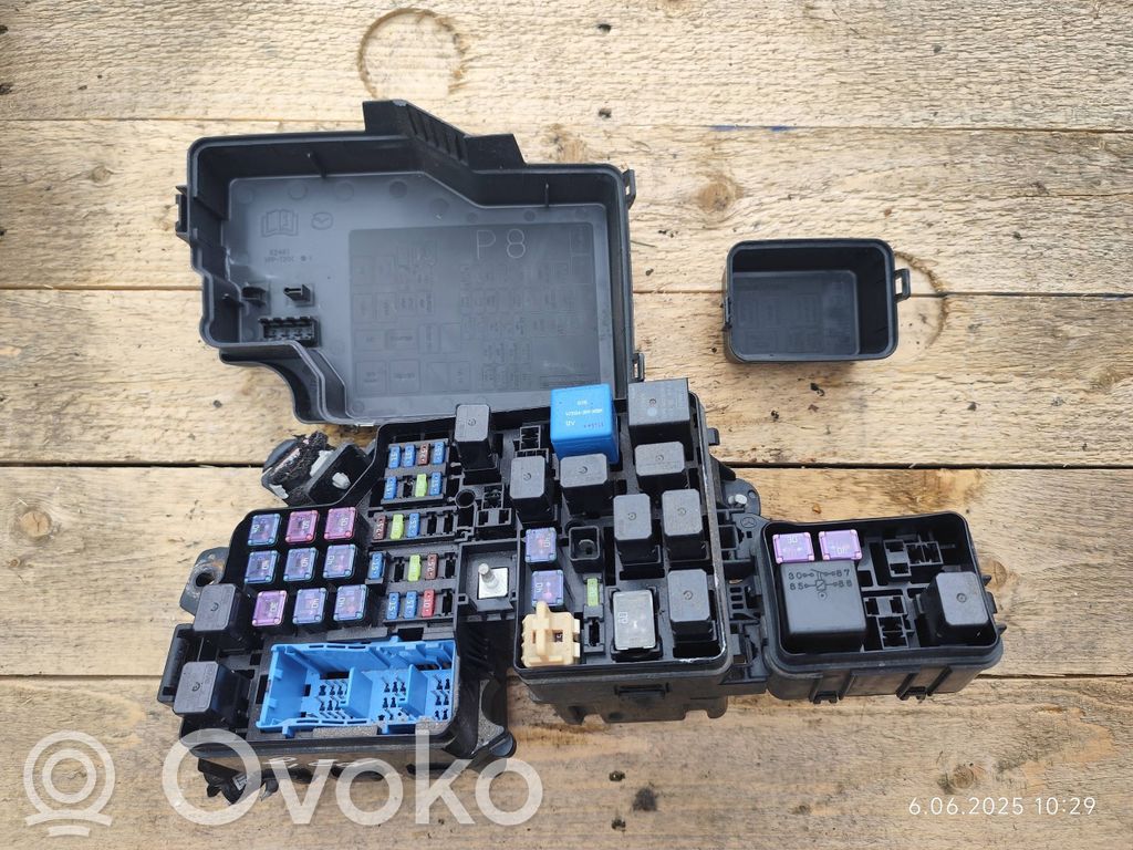 Mazda 3 II Fuse box set 