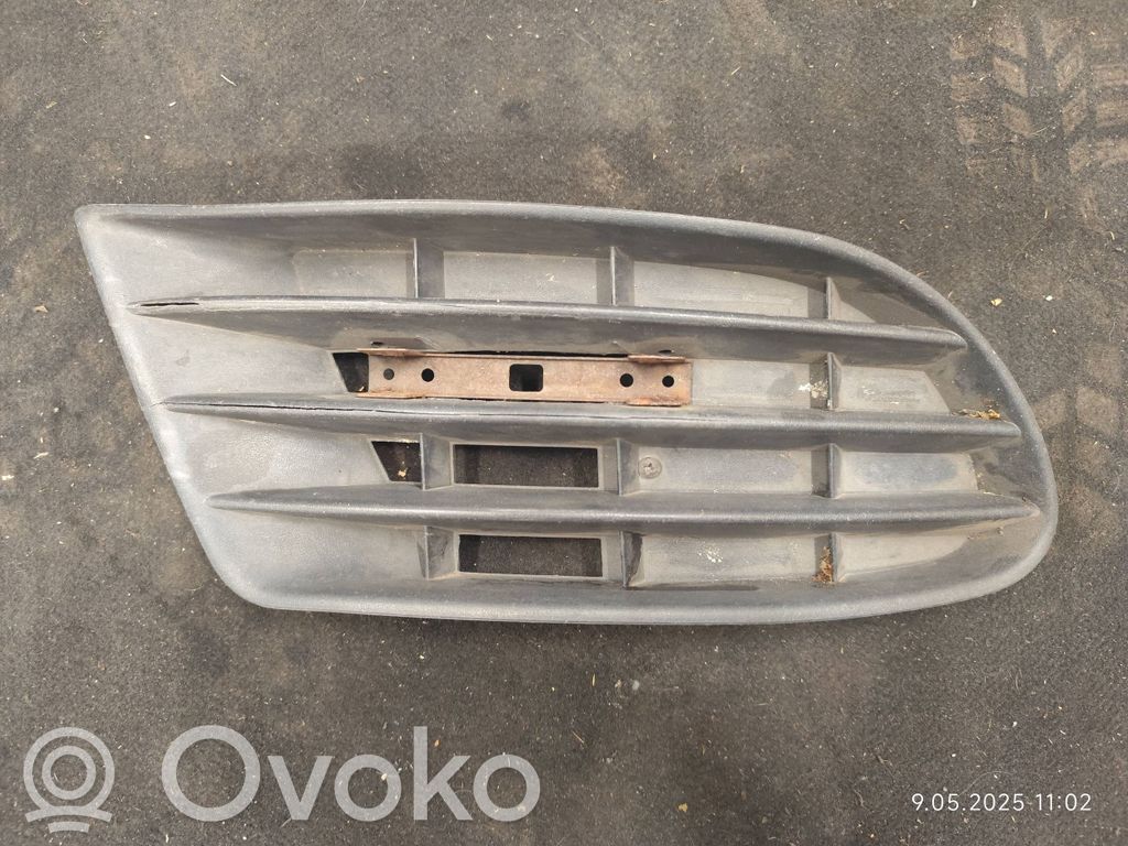 Volkswagen Golf Plus Front bumper lower grill 