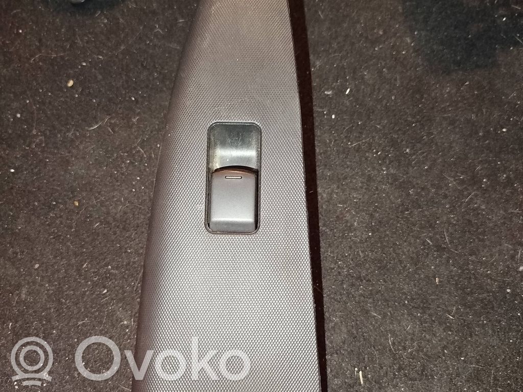 Nissan Note (E11) Logu pacēlāju vadības slēdzis (-dži) 