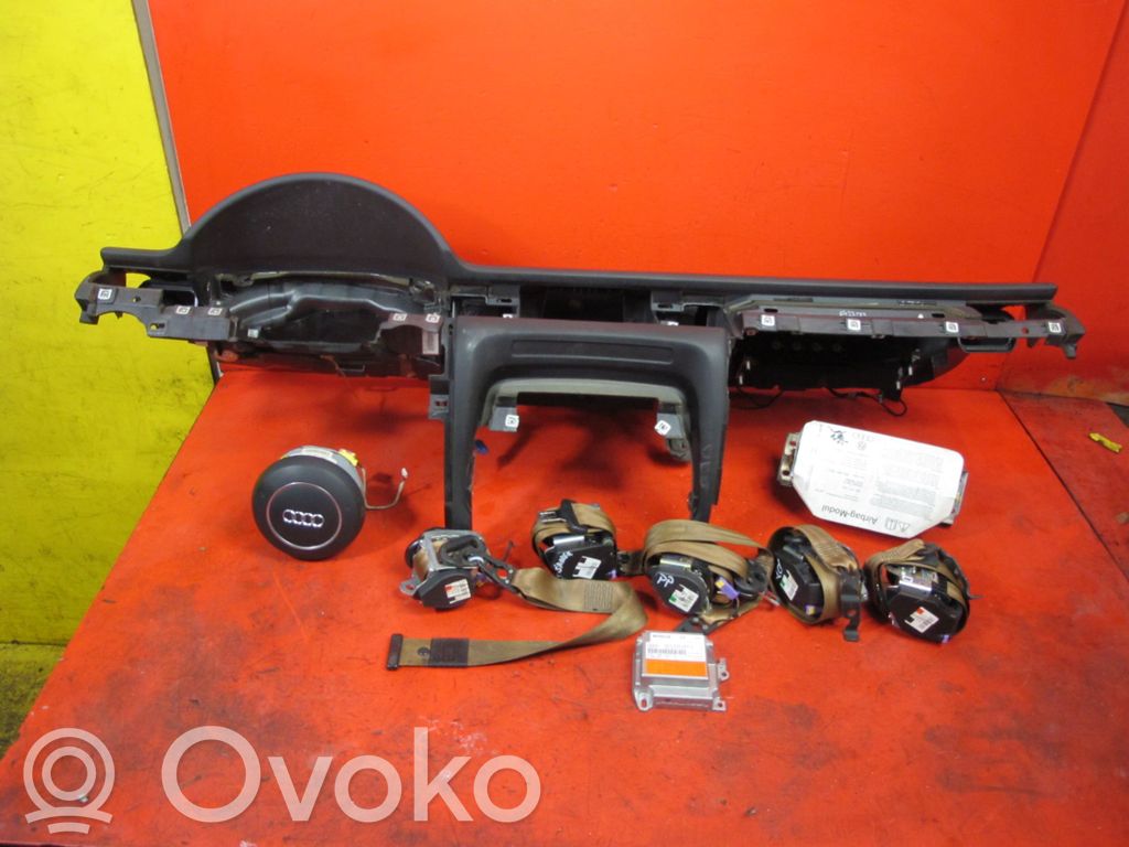 Audi A8 S8 D3 4E Oro pagalvių komplektas su panele 