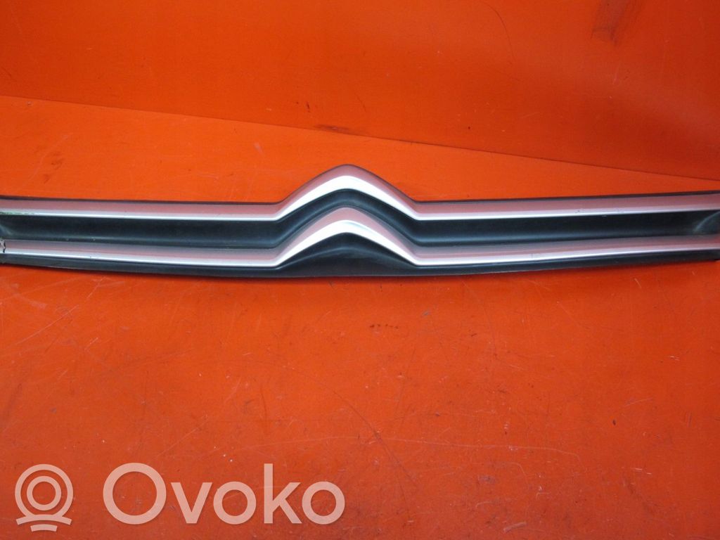 Citroen Jumpy Front bumper upper radiator grill 