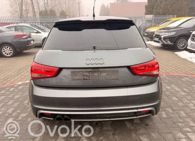 Audi A1 Takaluukun/tavaratilan kansi 