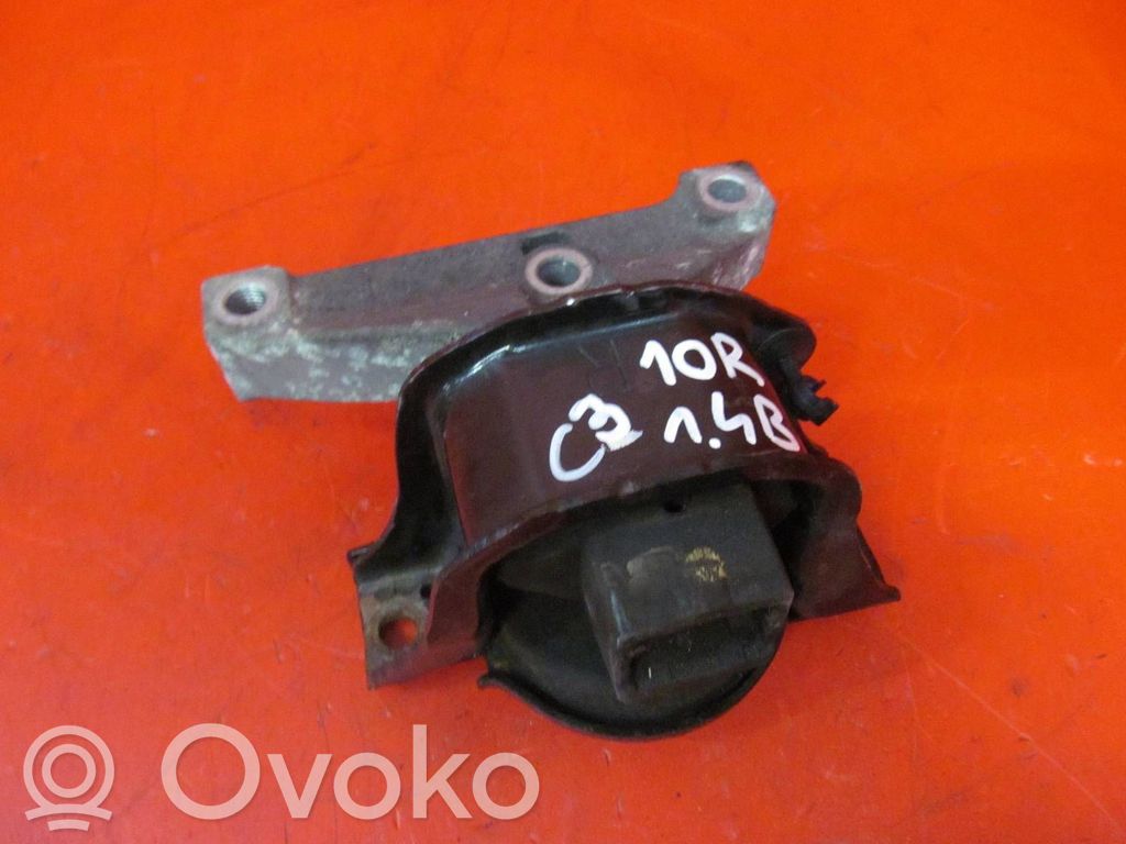Citroen C3 Engine mount bracket 
