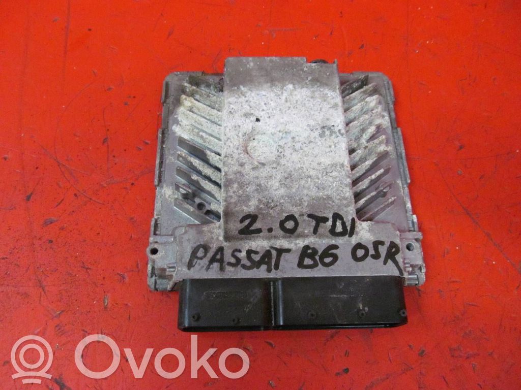Volkswagen PASSAT B6 Engine control unit/module 
