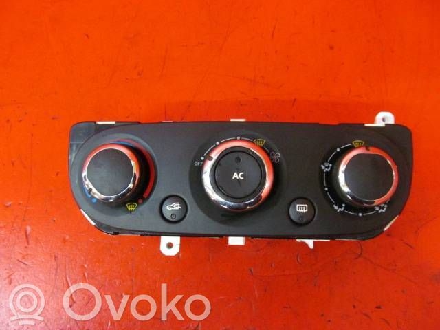 Renault Clio IV Climate control unit 