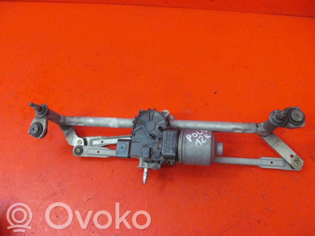 Volkswagen Polo V 6R Mechanizm i silniczek wycieraczek szyby przedniej / czołowej 