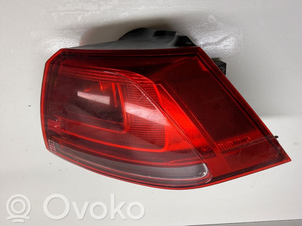 Volkswagen Golf VII Luz trasera/de freno 
