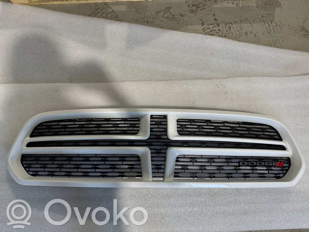 Maskownica / Grill / Atrapa górna chłodnicy   357060