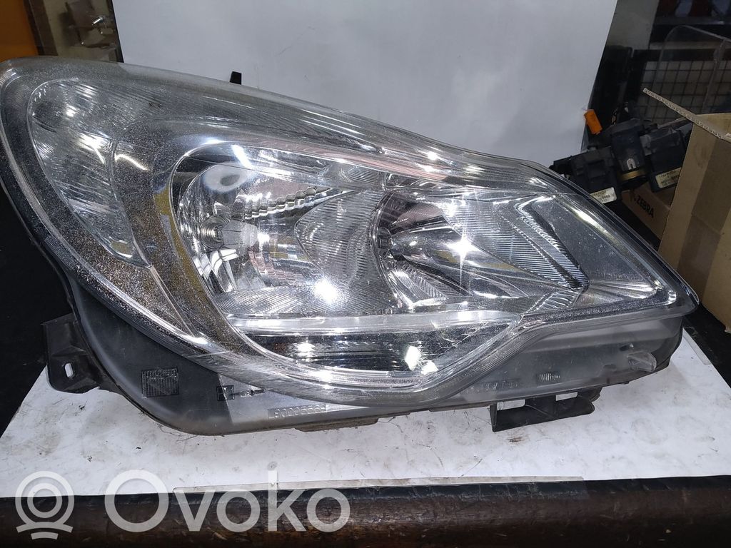 Opel Corsa A Etu-/Ajovalo 