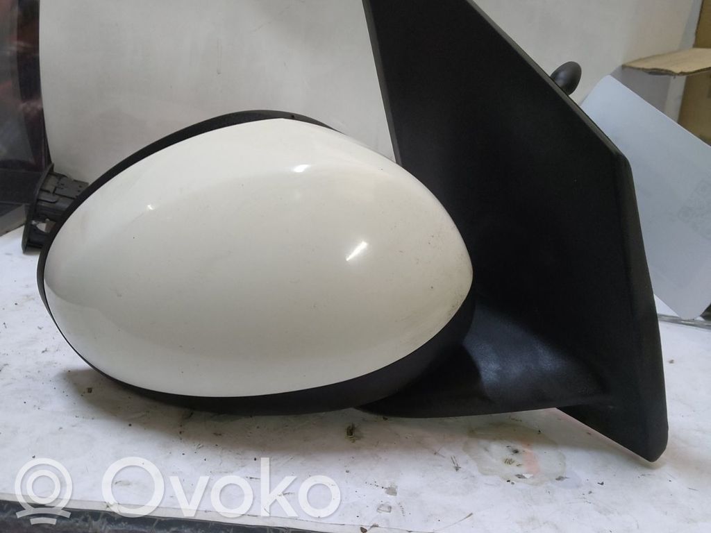 Toyota Aygo AB10 Etuoven sähköinen sivupeili 