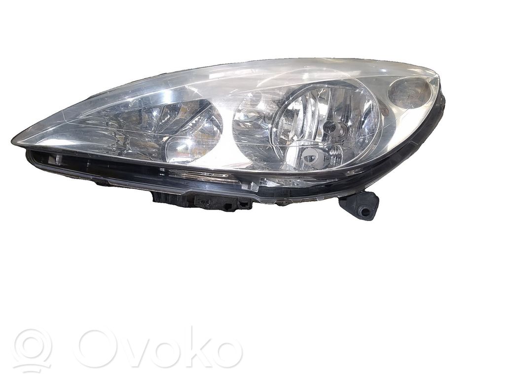 Peugeot 307 Lampa przednia 