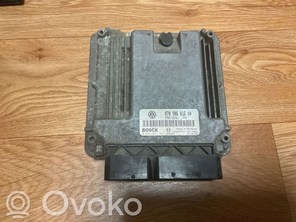 Volkswagen Touareg I Engine control unit/module 