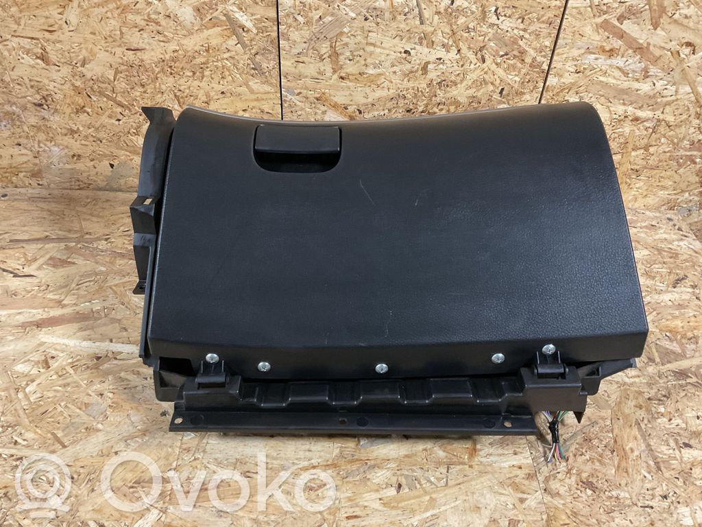 Guantera   66208AG070