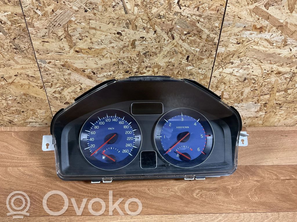 Volvo V50 Speedometer (instrument cluster) 
