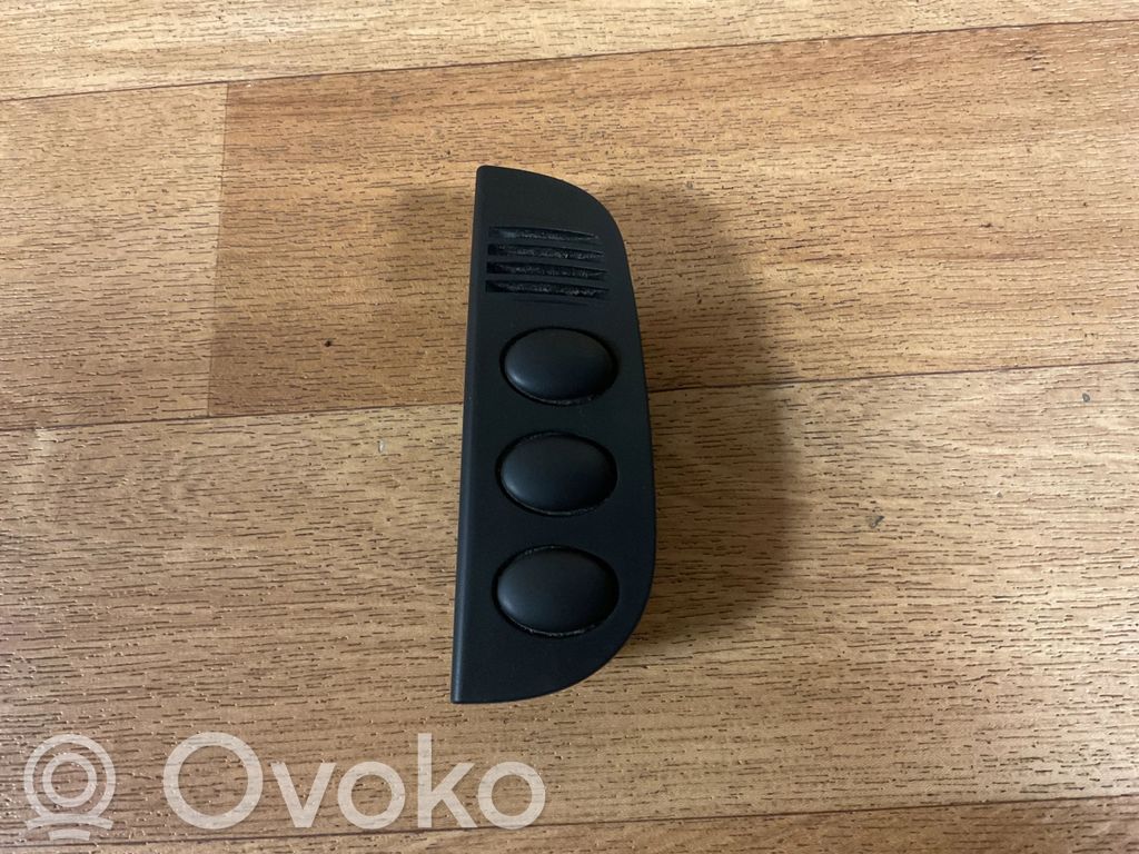 Citroen C3 Kita salono detalė 