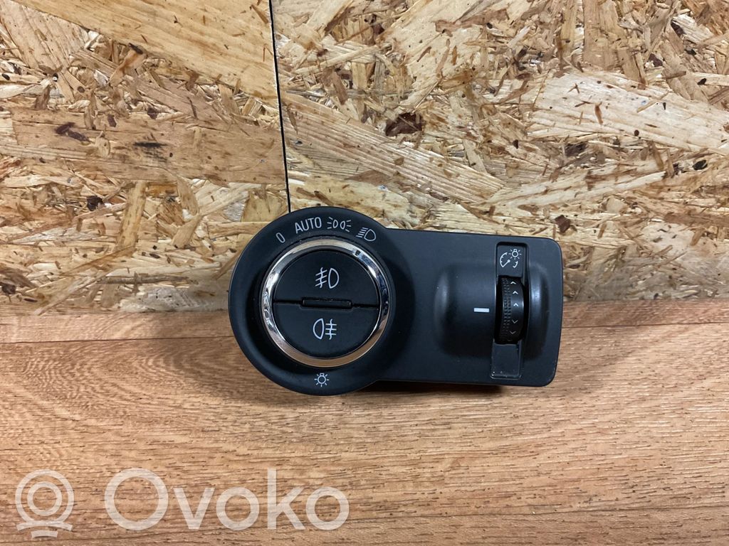 Opel Insignia A Light switch 