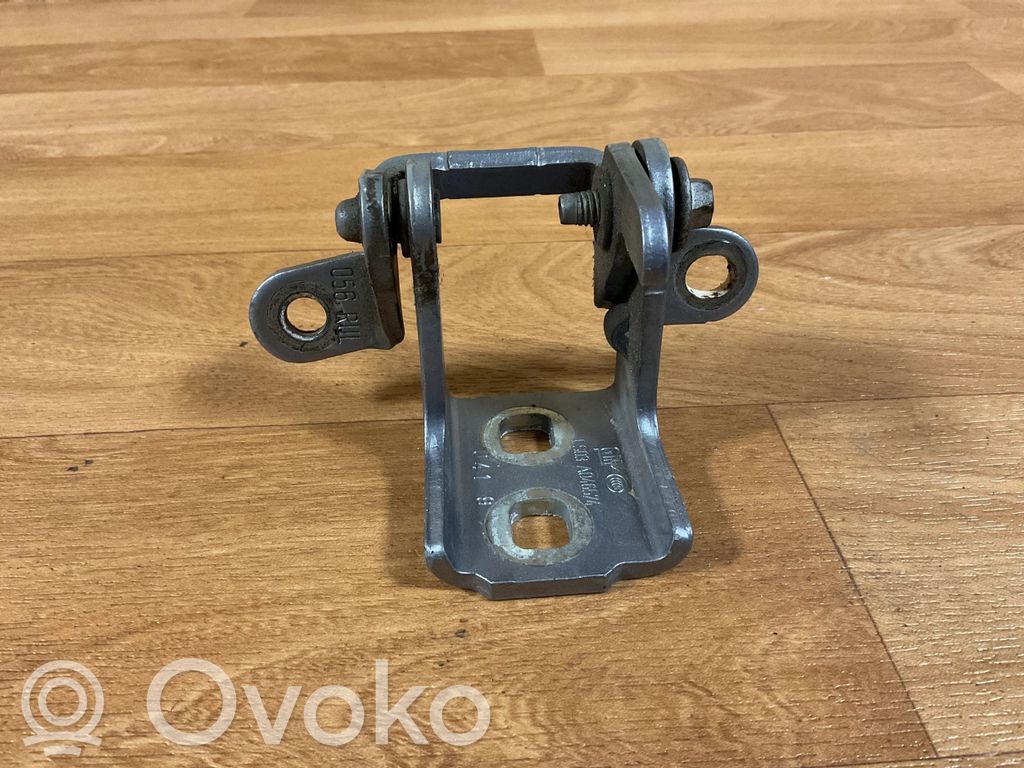 Opel Insignia A Rear door upper hinge 
