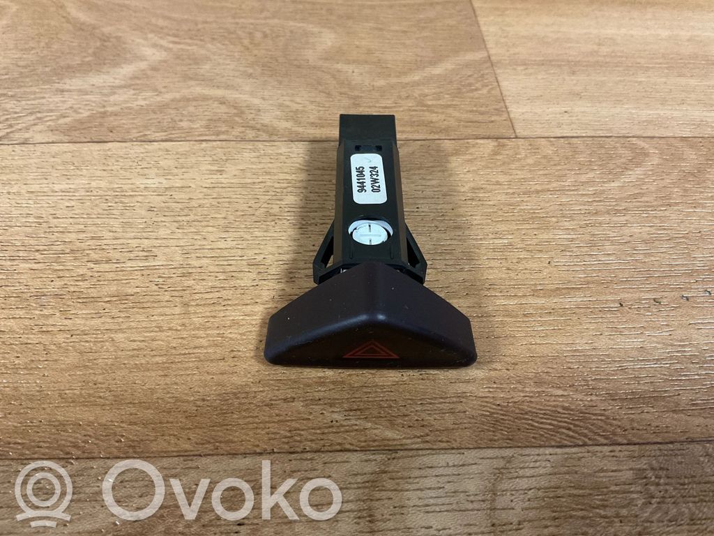 Przycisk świateł awaryjnych   9441045,02W324