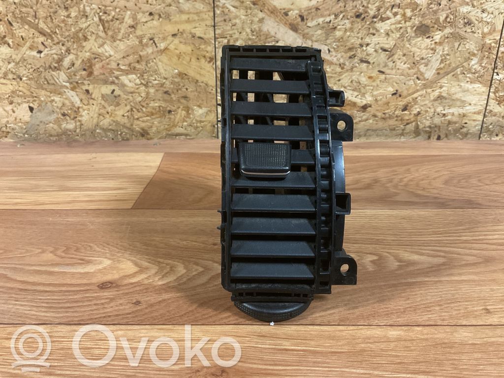Nissan Note (E11) Sānu gaisa režģis 
