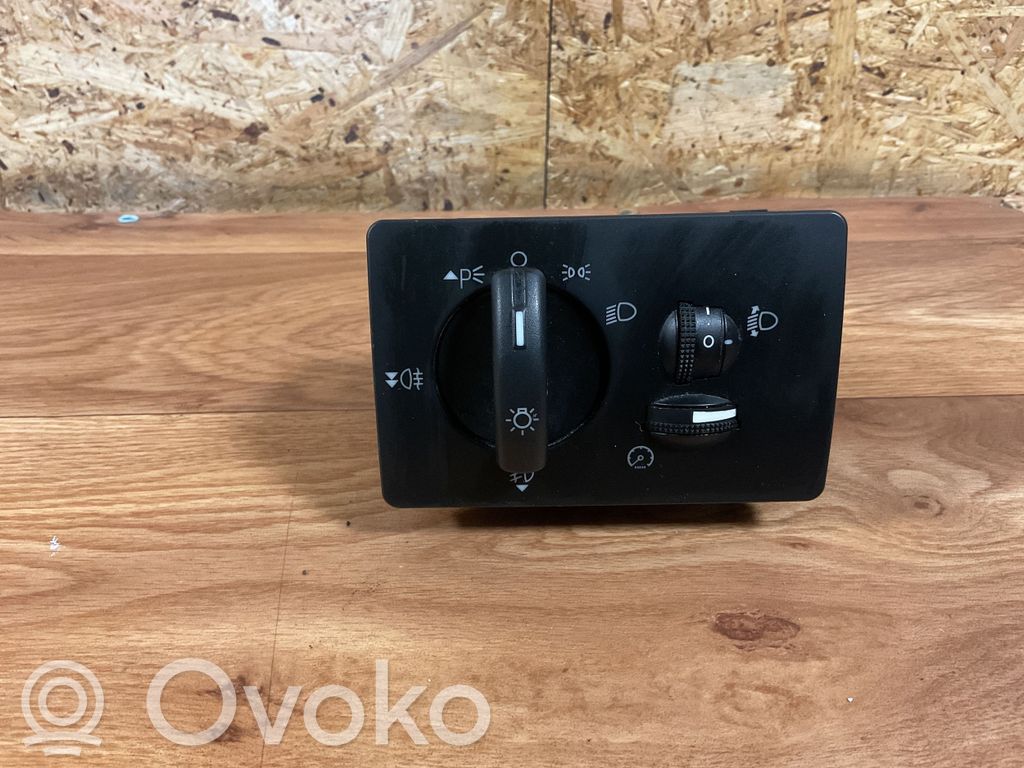 Ford Focus Light switch 