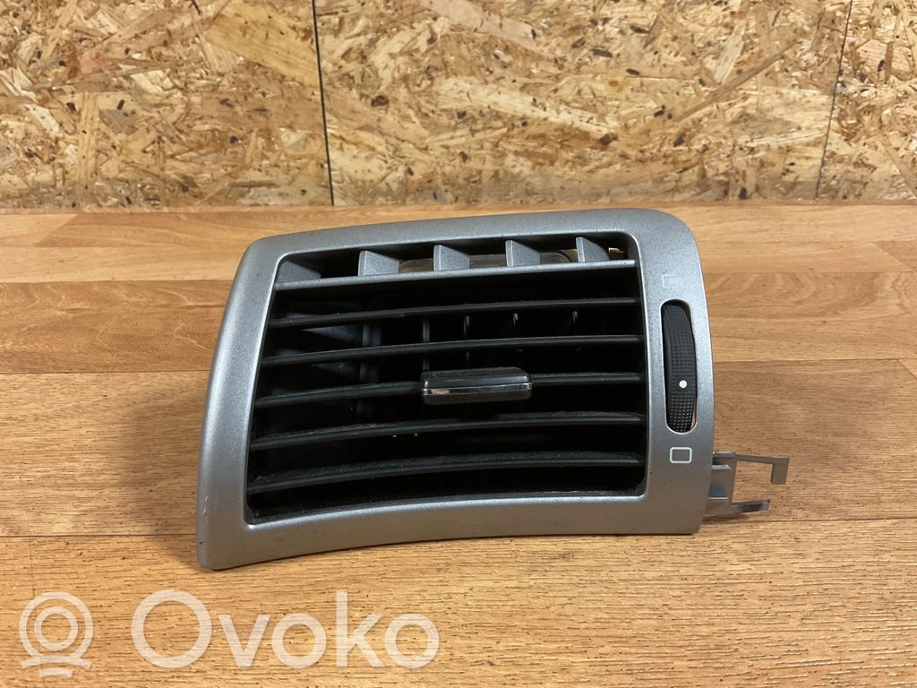 Peugeot 407 Grilă ventilație/ramă laterală bord 