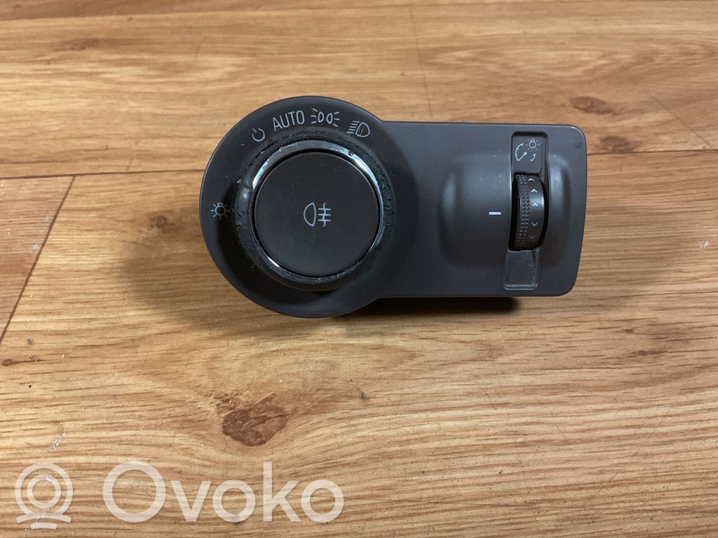Opel Insignia A Light switch 