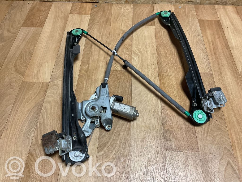Ford Focus Macara ușă față cu motor 