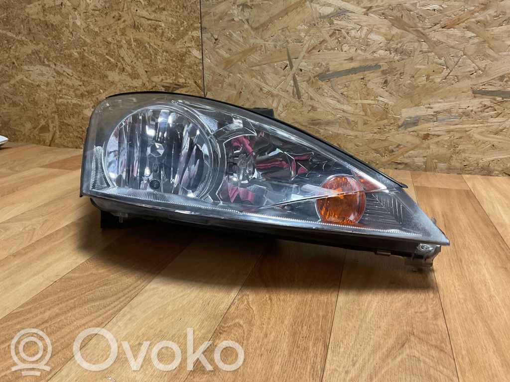 Ford Focus Headlight/headlamp 