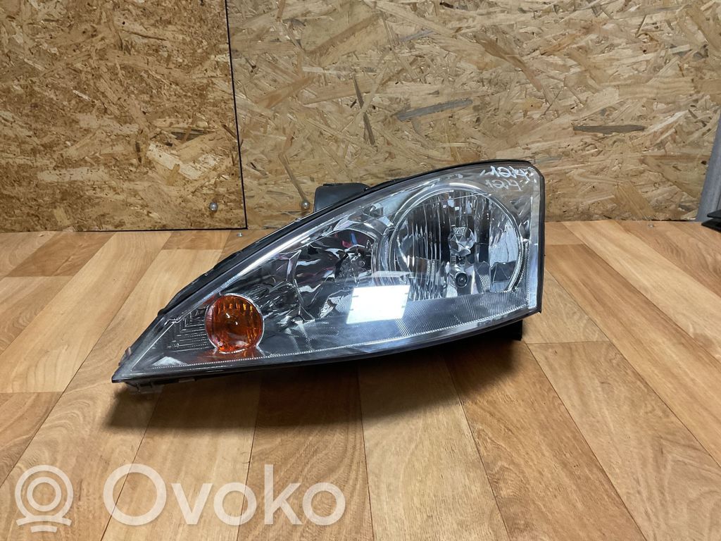 Ford Focus Headlight/headlamp 