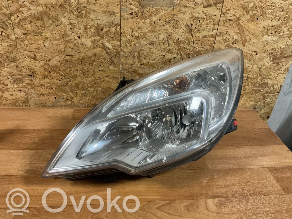 Opel Meriva B Lampa przednia 