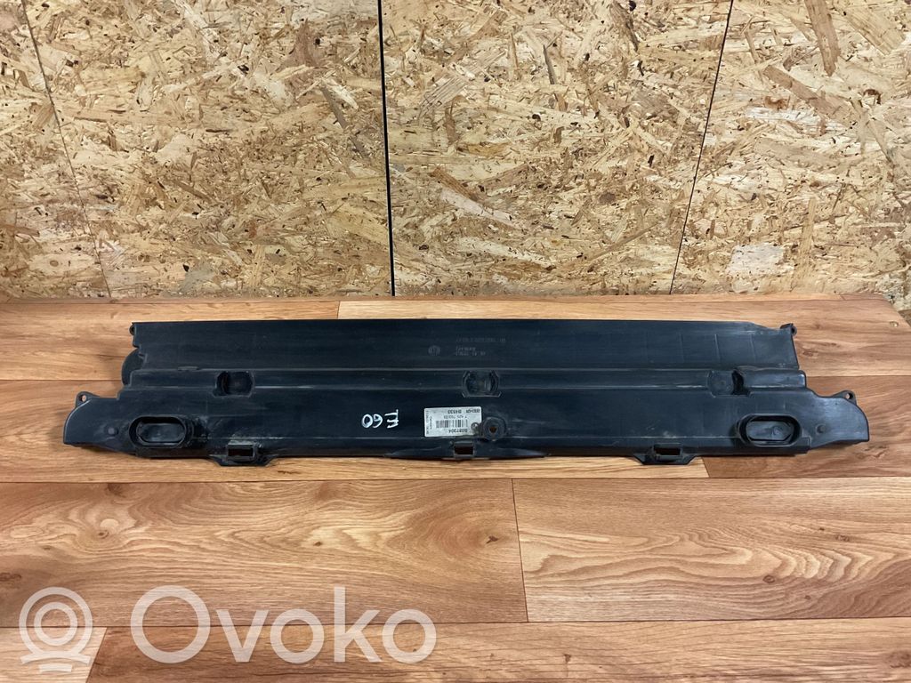 BMW 5 E60 E61 Верхняя часть панели радиаторов (телевизора) 