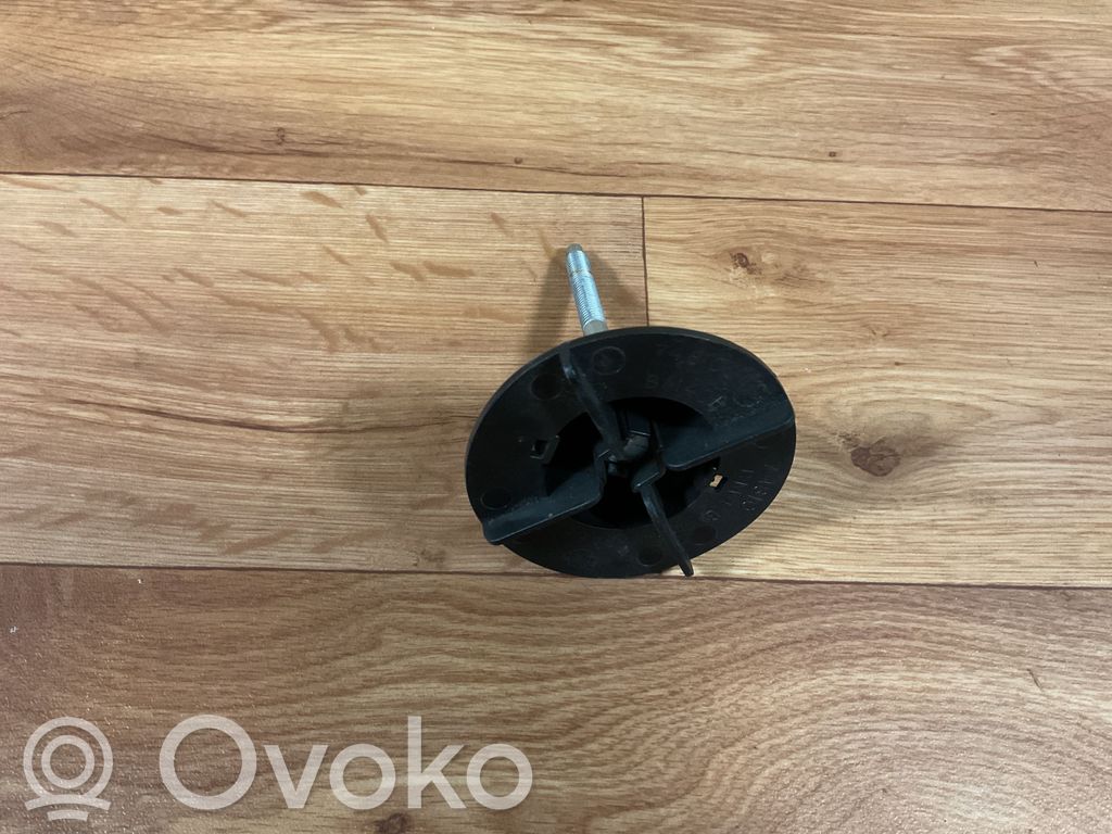 Nissan Note (E11) Tornillo de la rueda de repuesto 