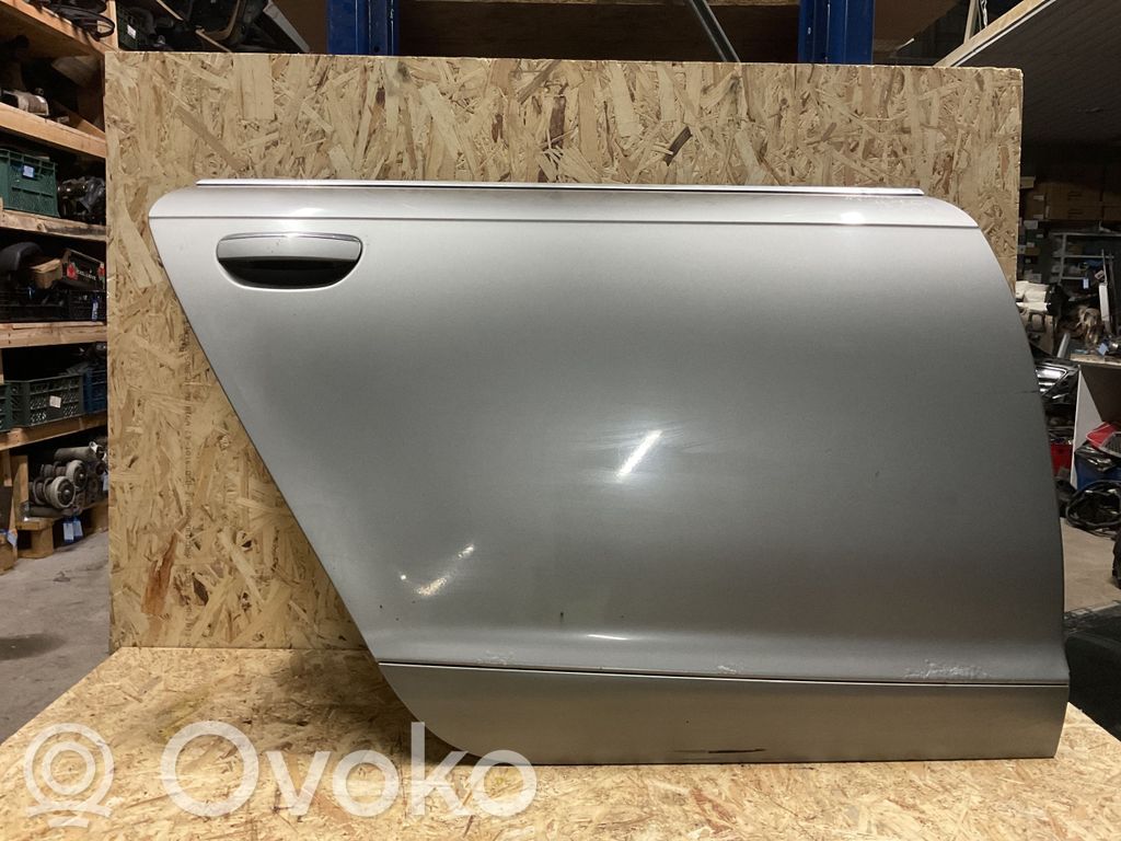 Puerta trasera   4F0853764