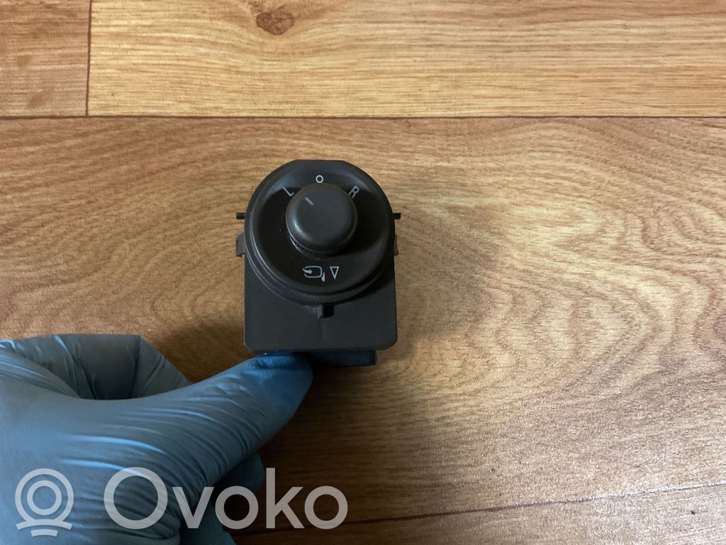 Opel Insignia A Wing mirror switch 
