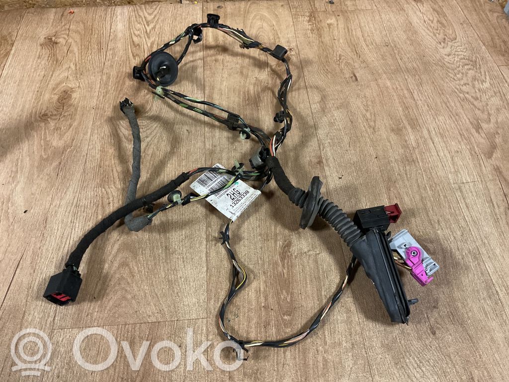 Opel Insignia A Wiązka przewodów drzwi tylnych 