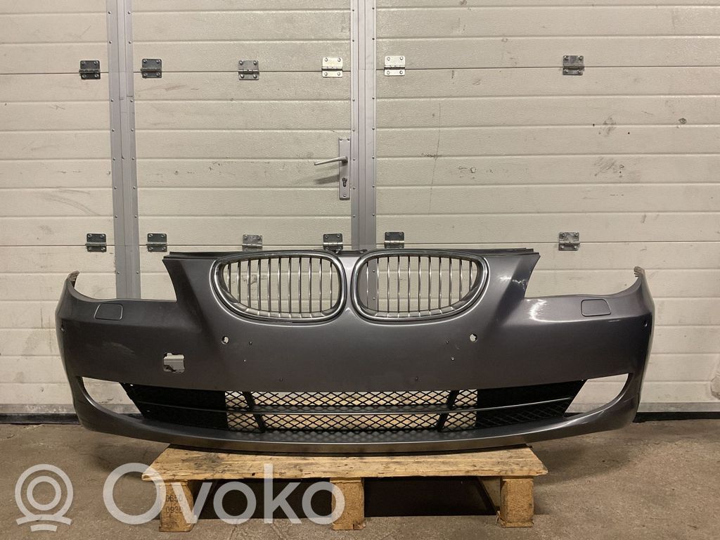 BMW 5 E60 E61 Передний бампер 